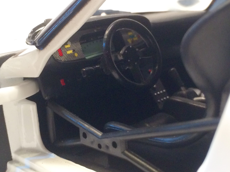 Illustration for article titled Quick Look: UT Models Porsche 911 GT1 (993)
